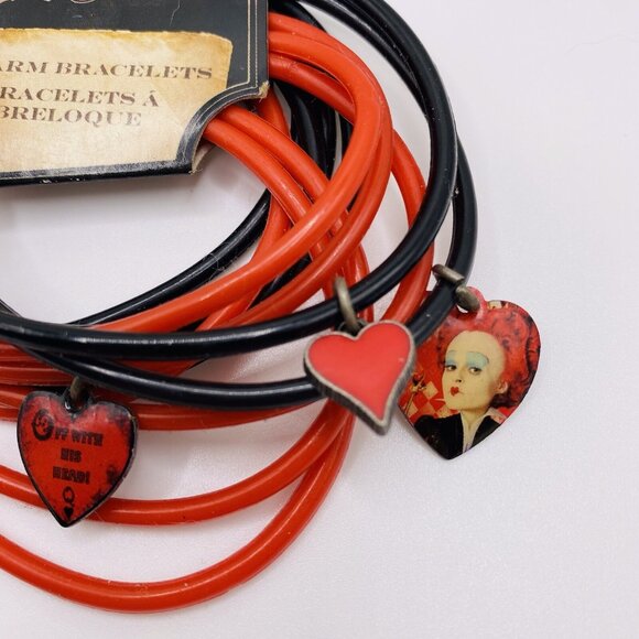 Alice In Wonderland Red Black Rubber Charm Bracelets Set of 12 - Picture 4 of 4